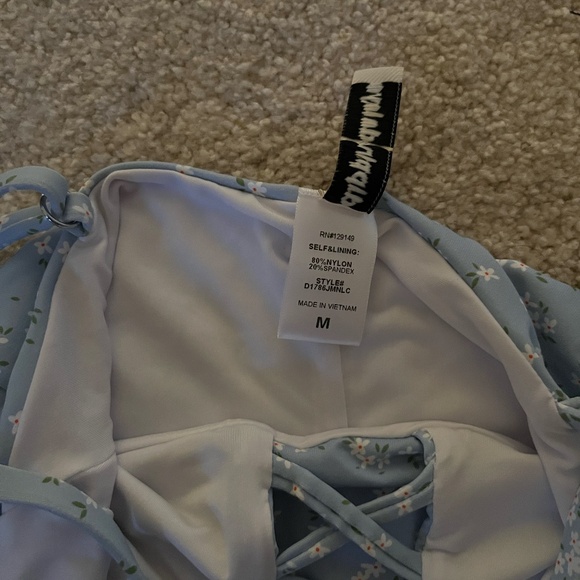 Dippin Daisy's Bliss One Piece M - Picture 3 of 4